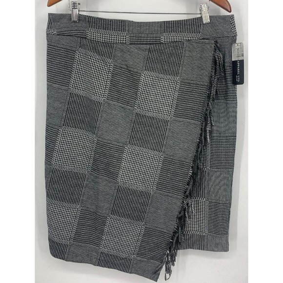 SOHO APPAREL Wrap Skirt Size 14 Gray Check Asymmetric Fringe Rayon Women New - Picture 1 of 8